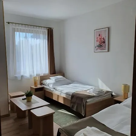 Platina Panzio*** Hotell Újhartyán