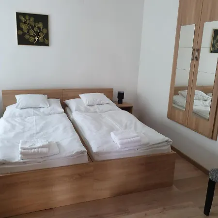 Bed & Breakfast Platina Panzio*** *